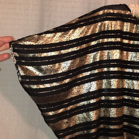 BCX S Batwing Cold Shoulder Crew Neck Metallic Black Gold Horizontal Stripe - Picture 3 of 10